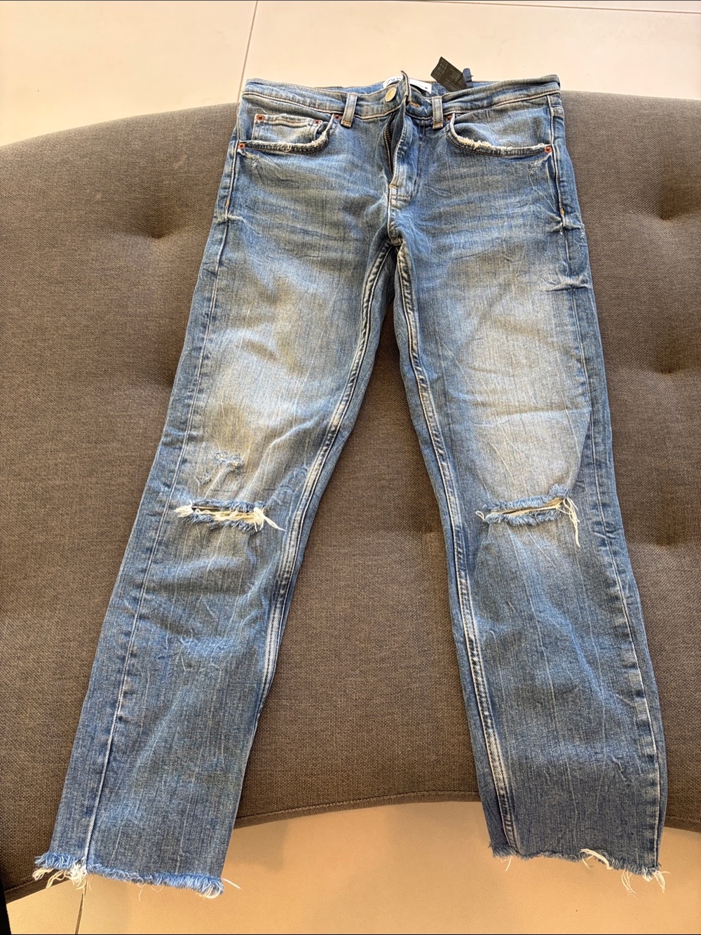Zara women’s Boyfriend  Blue Distressed Straight Jeans Size 4